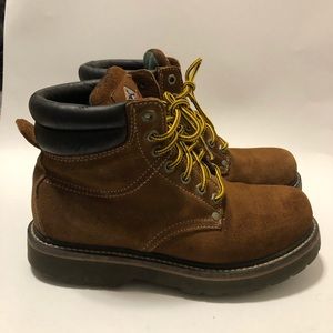 steel toe boots Size 61/2 mens WorkLoad